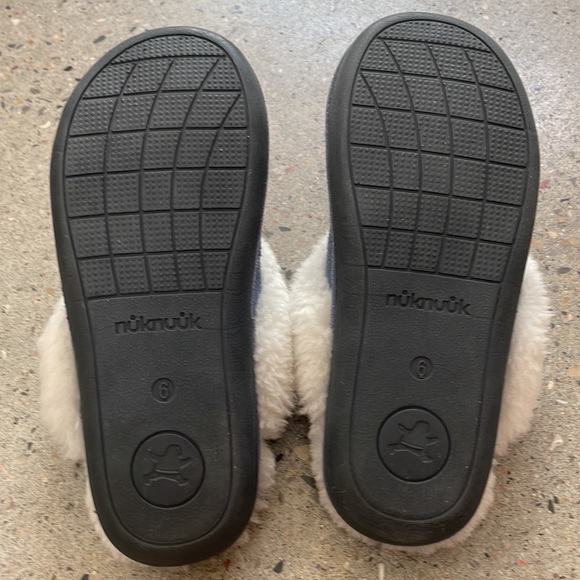 Nuknuuk Blue and White Joy Women’s Slippers - Picture 3 of 4